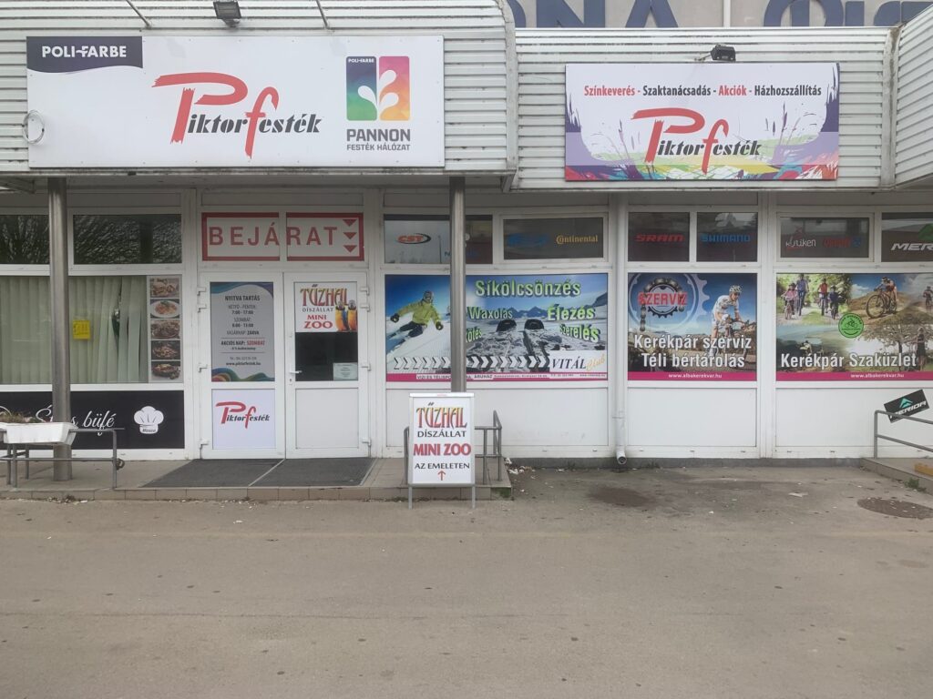 Piktorfesték Székesfehérvár Tobak utca üzlet homlokzata